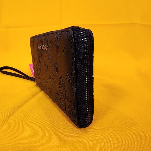 Betsey Johnson Skull Cowboy Western Black Wallet Wristlet Zip Around NEW - Picture 7 of 14